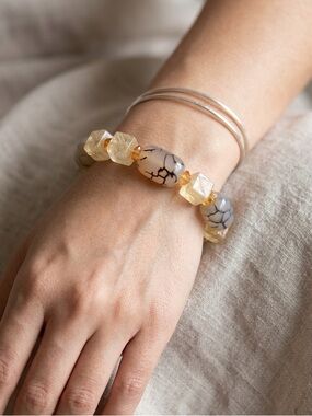 Handcrafted Citrine Cube, Chunky Crackle Agate, Carnelian Chips Stretch Bracelet